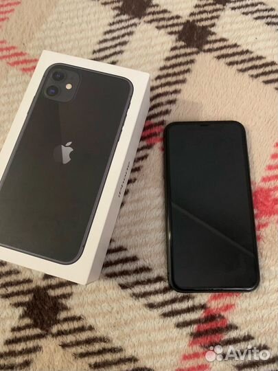 iPhone 11, 64 ГБ