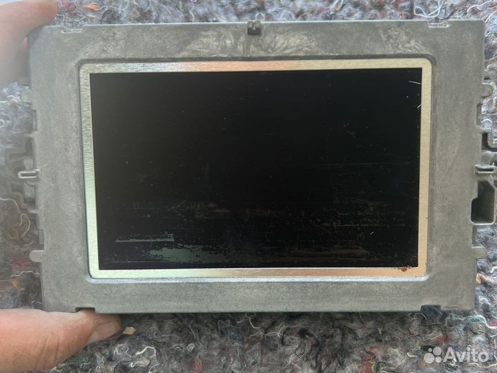 Монитор mercedes w204