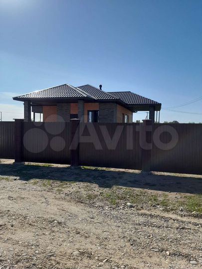 Коттедж 100 м² на участке 10 сот.