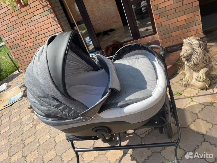 Коляска для двойни