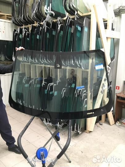 Лобовое стекло Форд Мондео