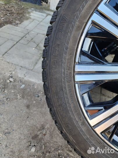 Колёса оригинал Volvo хс90 275 45 R20 зима липучка