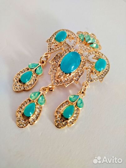Брошь с подвесками в дворцовом стиле
