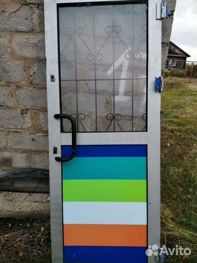 Дверь пластиковая