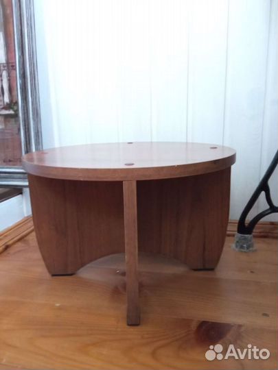 Подставка для цветов напольная