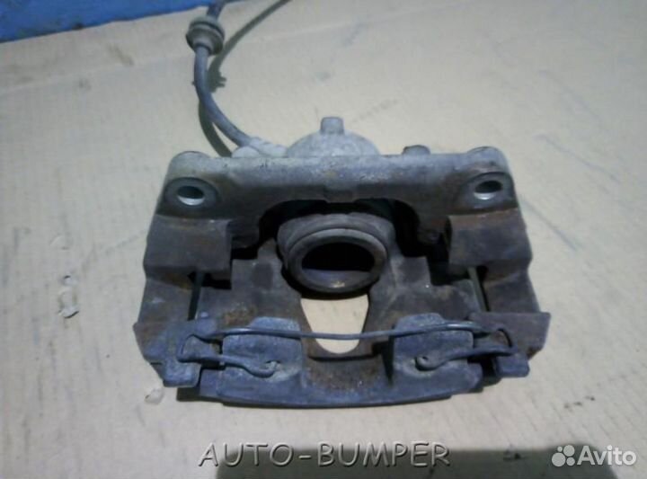 Renault Megane 2 2002- Суппорт тормозной передний