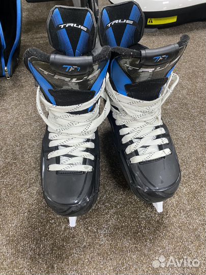 Хоккейные коньки true tf7