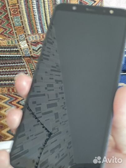 Samsung Galaxy A6, 4/32 ГБ