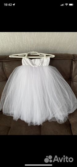 Платье нарядное 7-9 лет