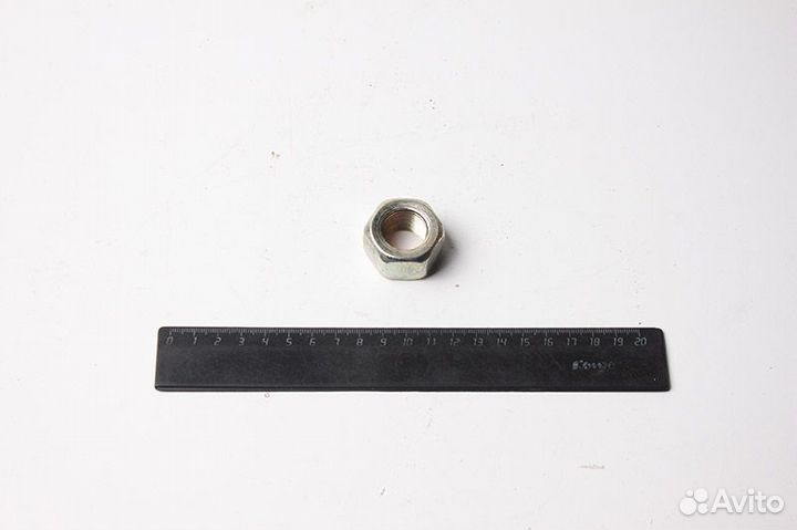 700-30-2318 Гайка Б10