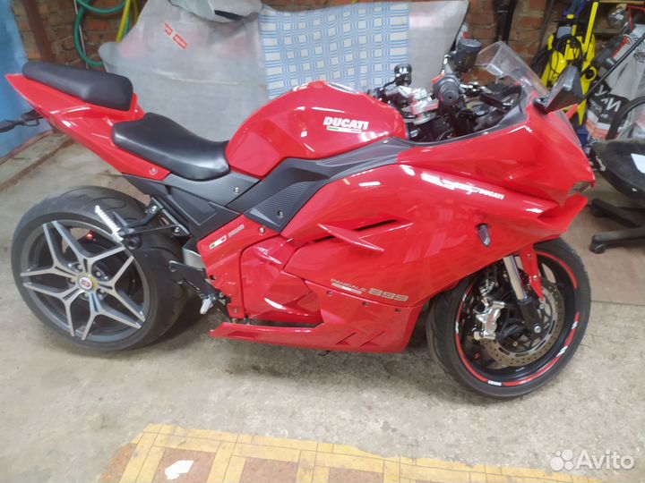 Электромотоцикл Ducati panigale