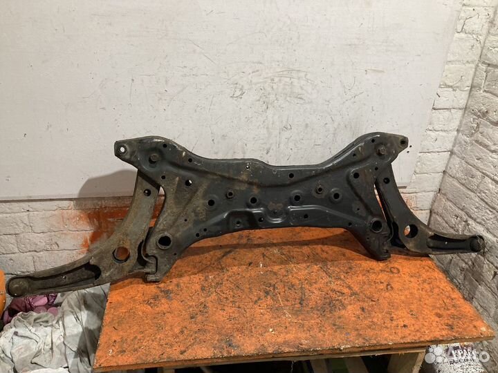 Балка подмоторная Peugeot 4007