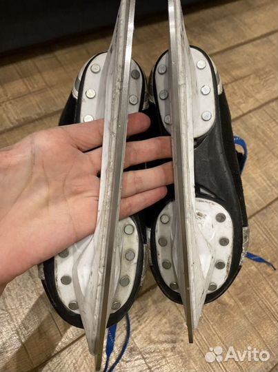 Коньки для хоккея с мячом Graf