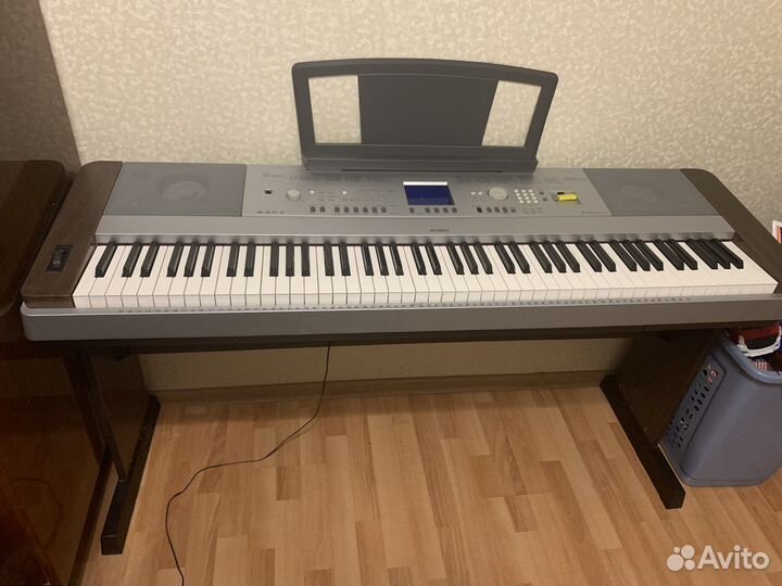 Синтезатор yamaha DGX 640