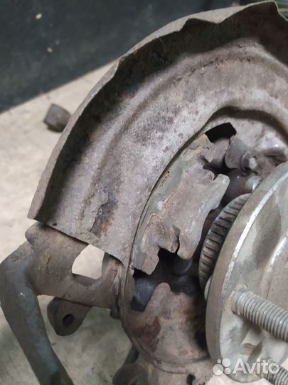 Ступица цапфа кулак задняя правая Chrysler Lhs 3.5