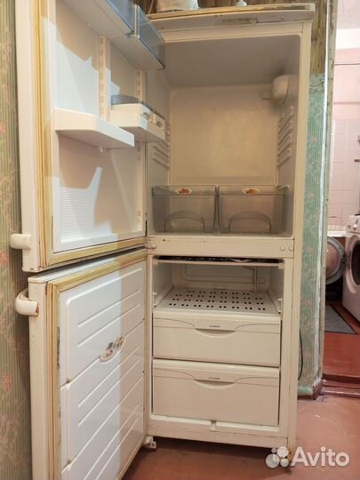 Продам Холодильник б/у атлант мхм 1707