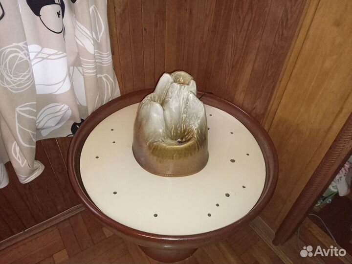 Чаша с водопадом