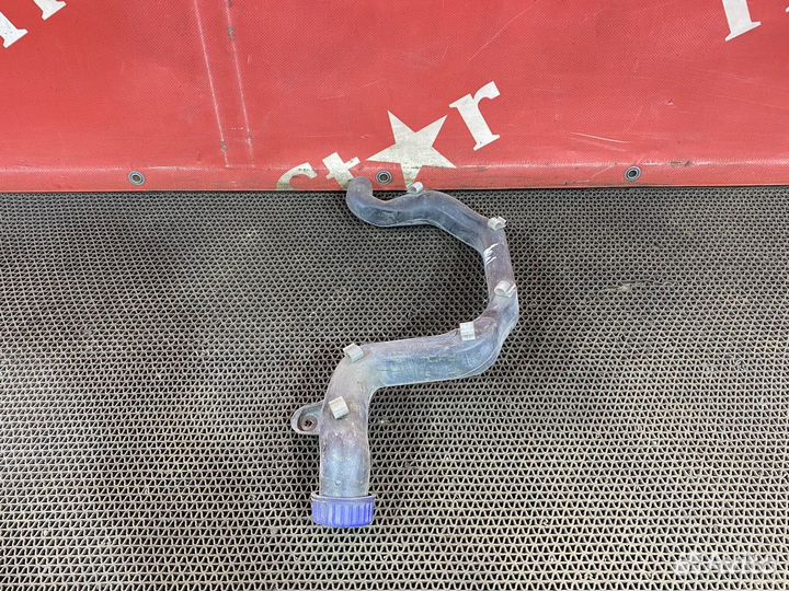 Горловина бачка омывателя