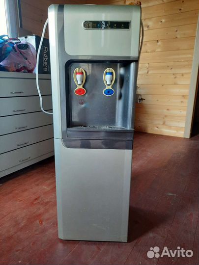 Кулер для воды бу