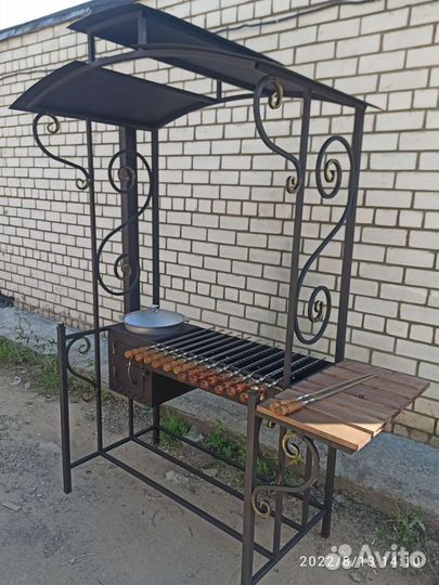 Мангал с крышей и печью для казана 