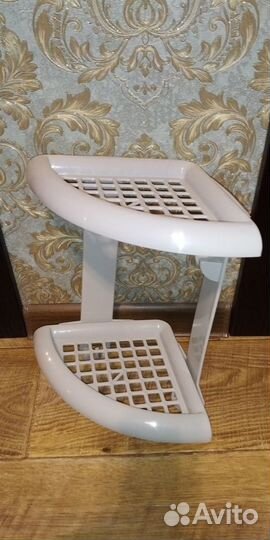 Угловая полка для ванной