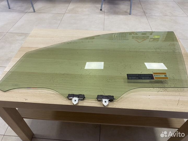 Стекло двери передние левое Rav 4 XA50