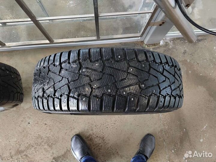 Pirelli Ice Zero 225/65 R17