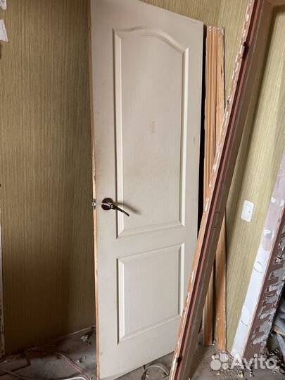 Двери межкомнатные из массива