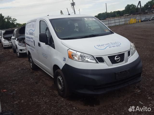 В разборе Nissan NV200