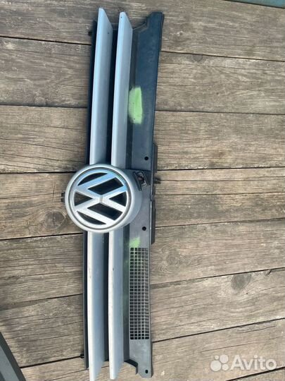 Решетка радиатора volkswagen golf 4