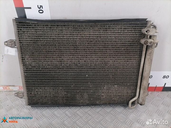 Радиатор кондиционера Volkswagen Passat B6 2010