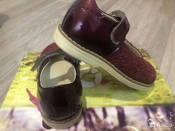 Туфли для девочки 23,5р