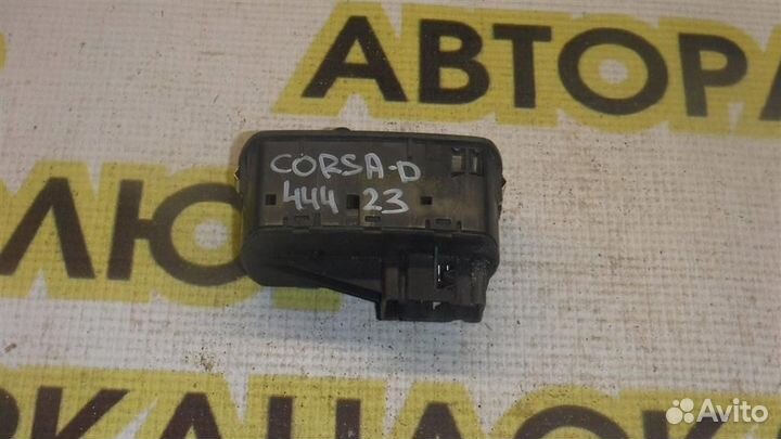 Блок управления стеклоподъемниками Opel Corsa D 2