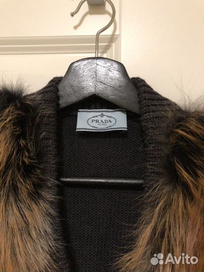 Жилет из лисы Prada