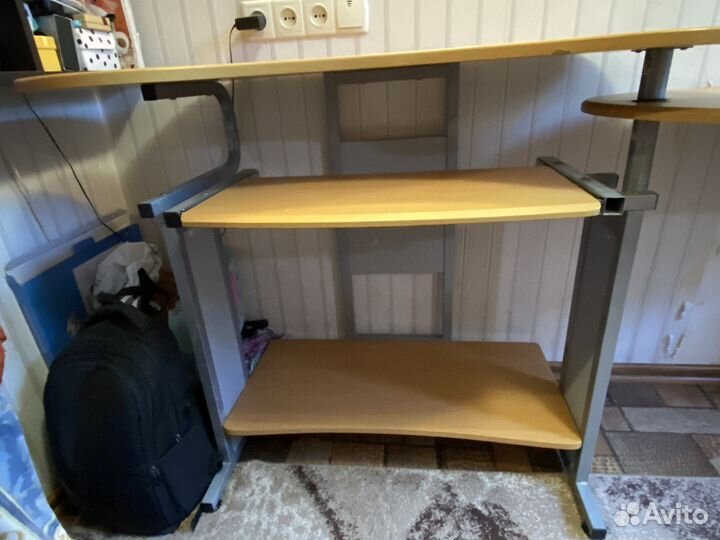 Компьютерный стол