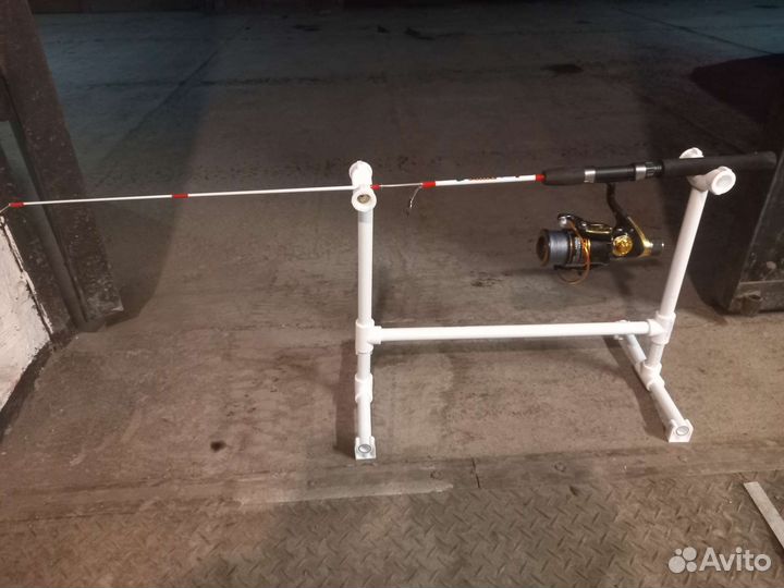 Подставка для зимней удочки на Омуля