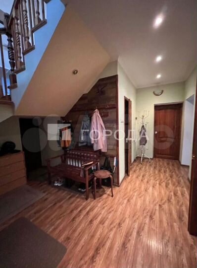 Коттедж 198 м² на участке 9,5 сот.