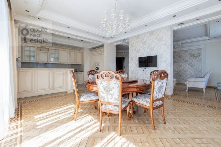 5-к. квартира, 200 м², 31/36 эт.