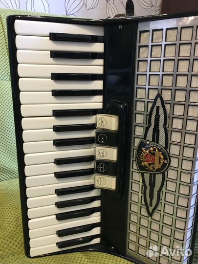 Аккордеон 3/4 Royalstandard