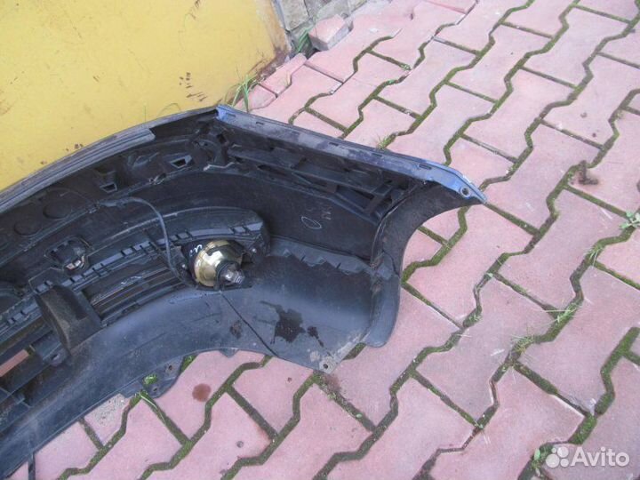 Бампер передний Volkswagen Touran 2003-2015