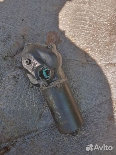 Моторчик дворников передний Nissan Primera Р12