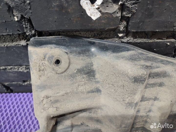 Подкрылок задний левый Mitsubishi Outlander