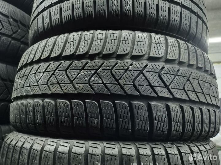 Pirelli Winter Sottozero 3 215/45 R17 Y