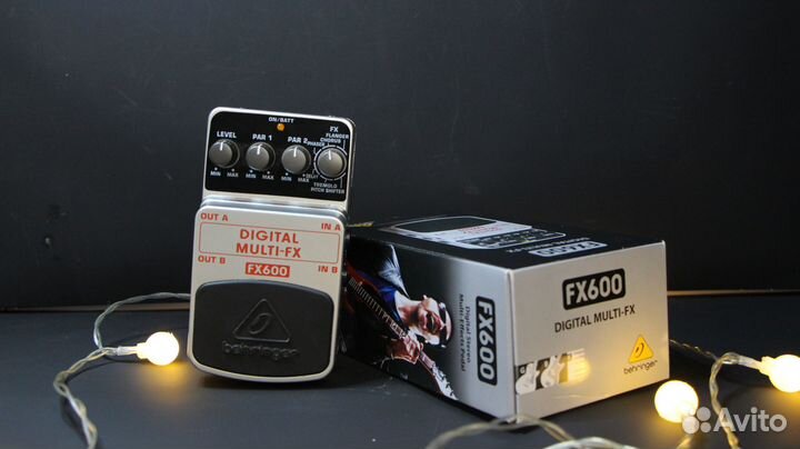 Педаль мультиэффектов Behringer Digital multi-FX