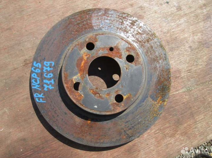 Тормозной диск передний Toyota Ist NCP65 1NZ-FE