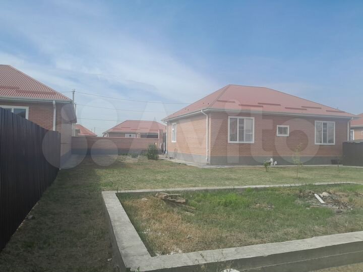 Дом 165 м² на участке 8 сот.