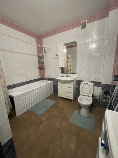 2-к. квартира, 65 м², 2/2 эт.