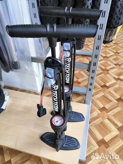 Насос стационарный велосипедный с манометром