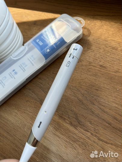 Зубная щетка Revyline RL 030 со сменной насадкой