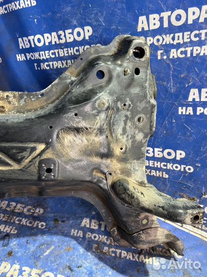 Передний подрамник Peugeot 308 хэтчбек EP6C 2012